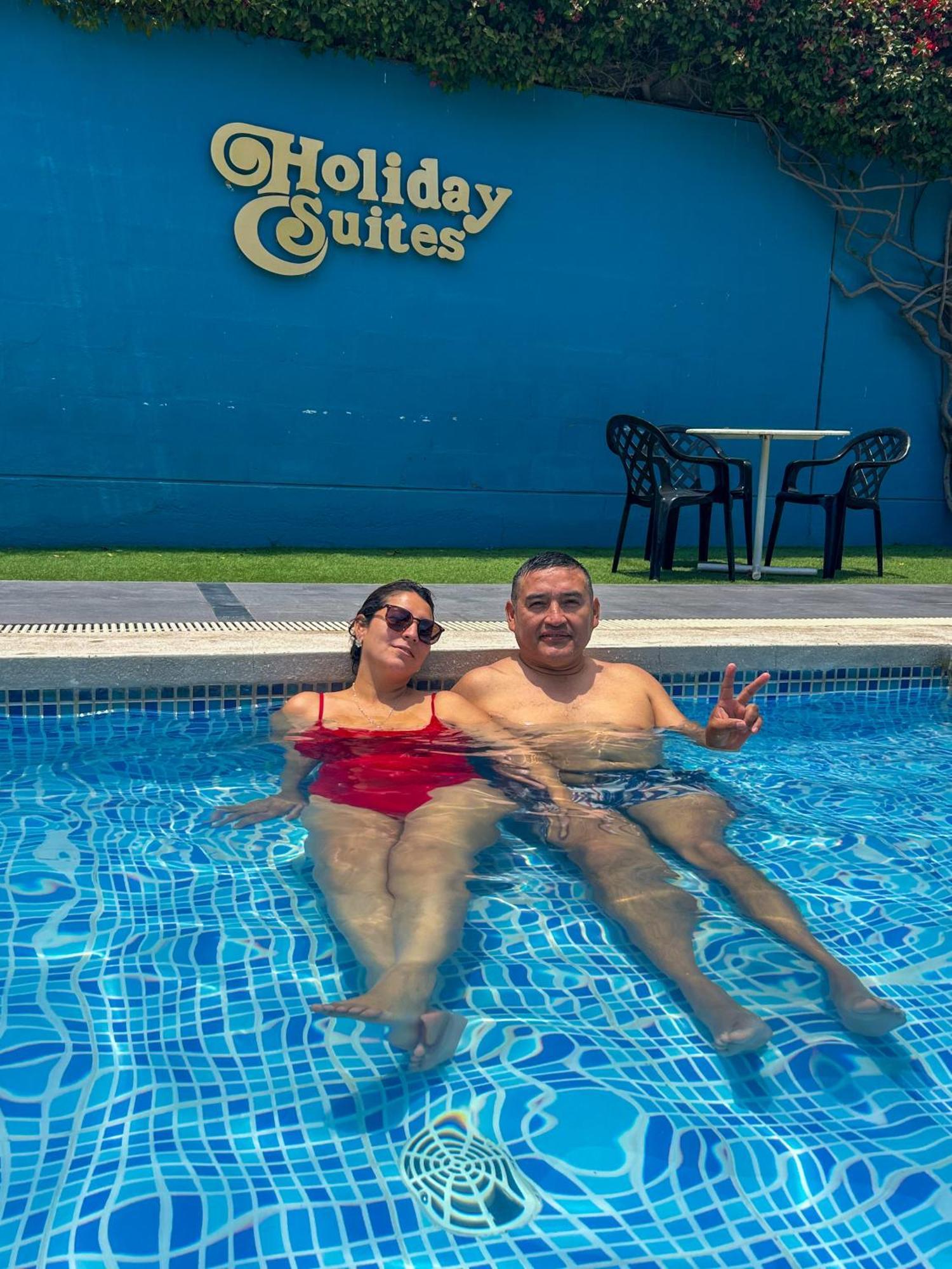 Holiday Suites Tacna Exterior foto
