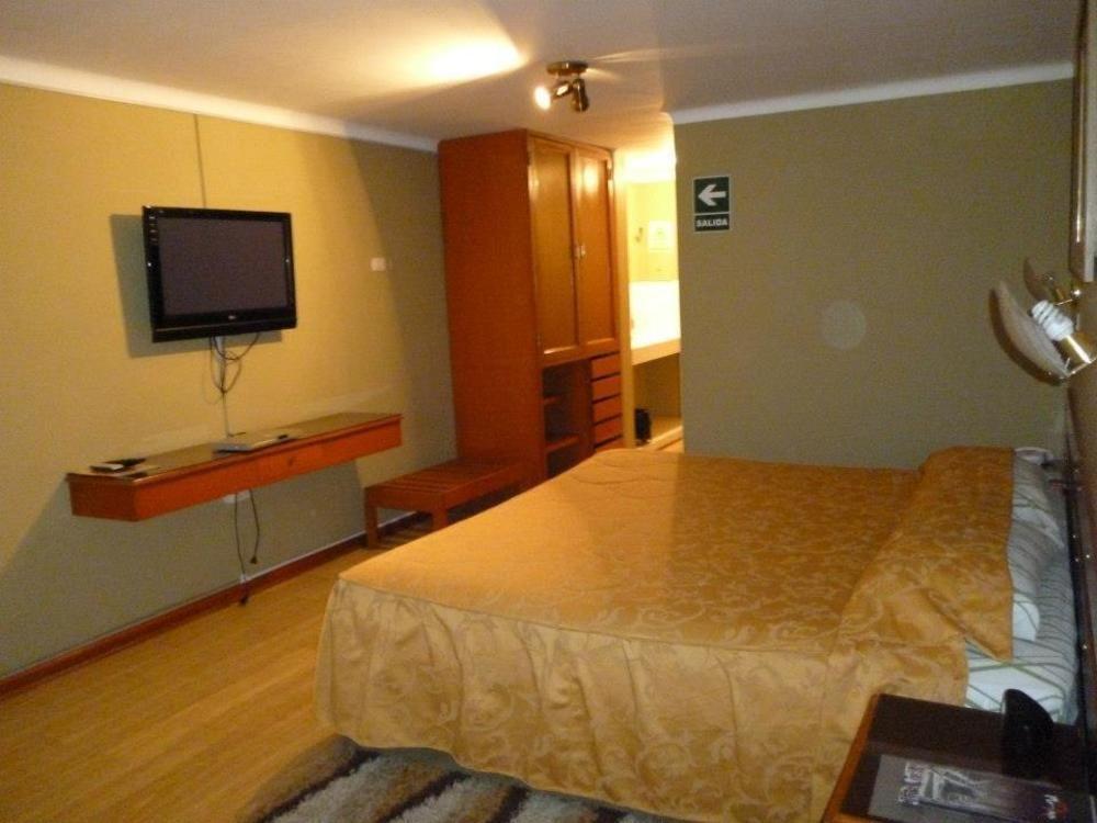 Holiday Suites Tacna Exterior foto